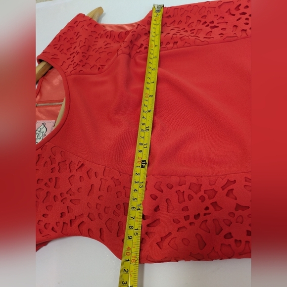 Phoebe Couture Fitted Cutout Lace Orange Red Pencil Chic Mini dress Sz 2 EUC - Picture 15 of 16